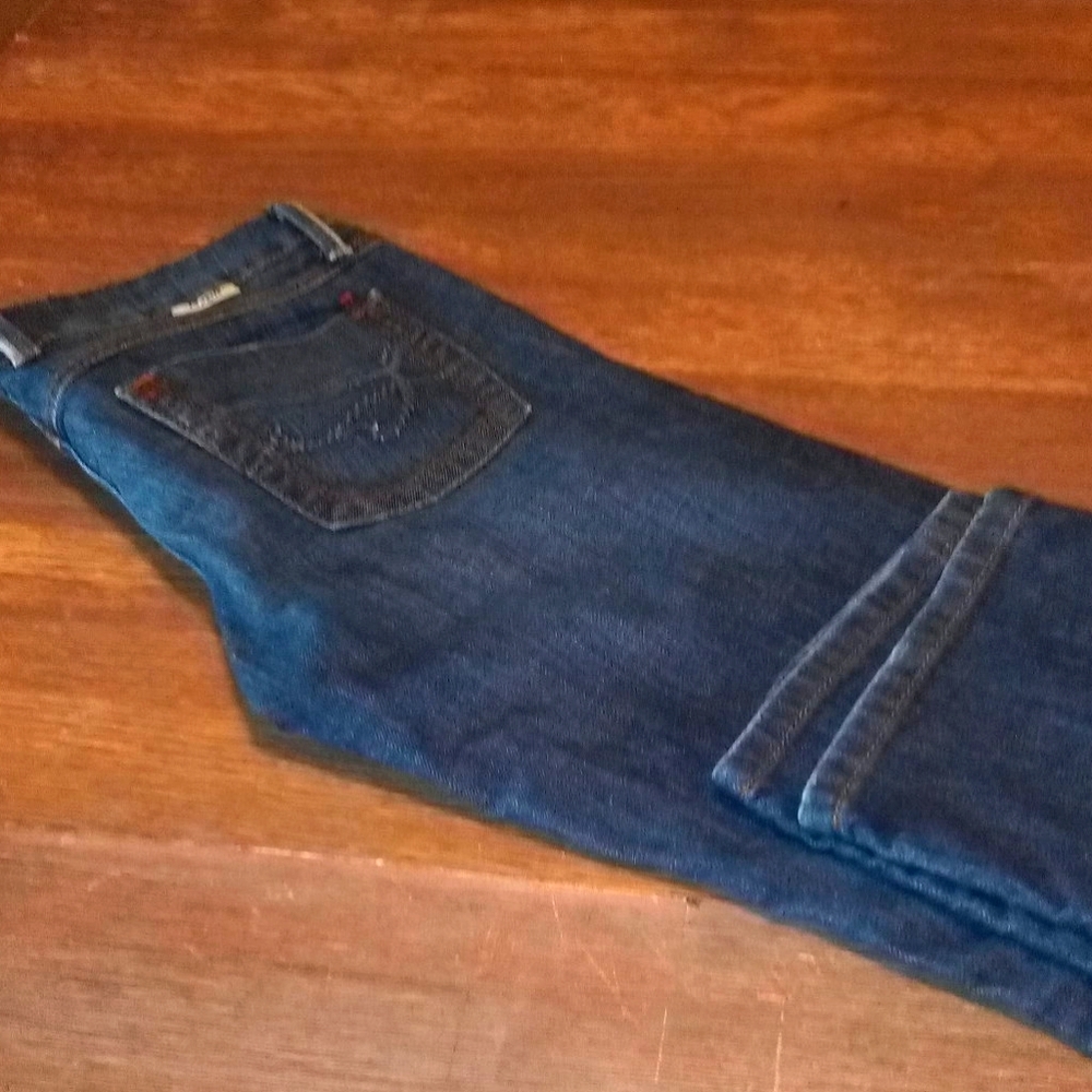 Juniors blue jeans
